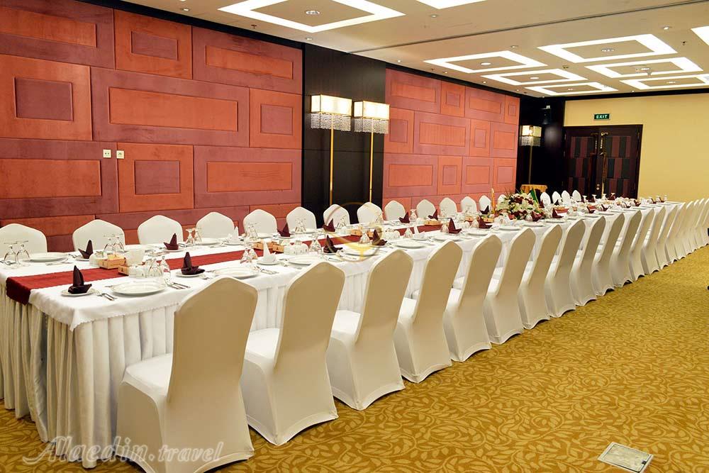 سالن زمرد هتل پارسیان آزادی تهران | علاءالدین تراول