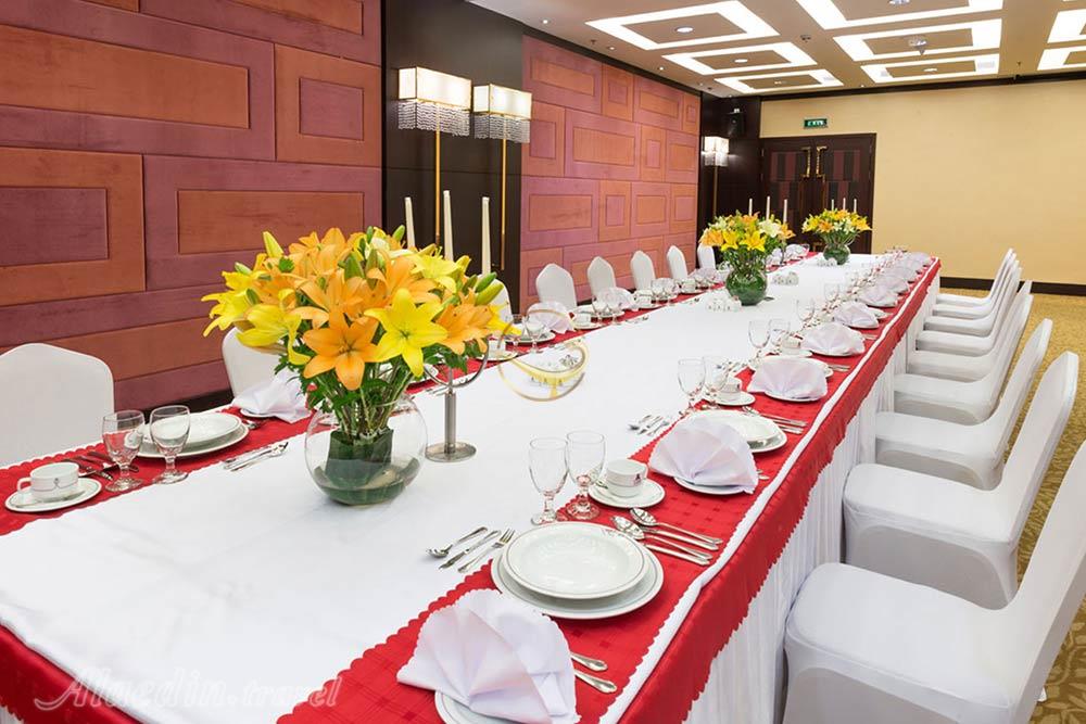 سالن زمرد هتل پارسیان آزادی تهران | علاءالدین تراول