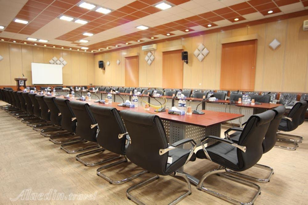 سالن نگین هتل ارم تهران |  علاءالدین تراول