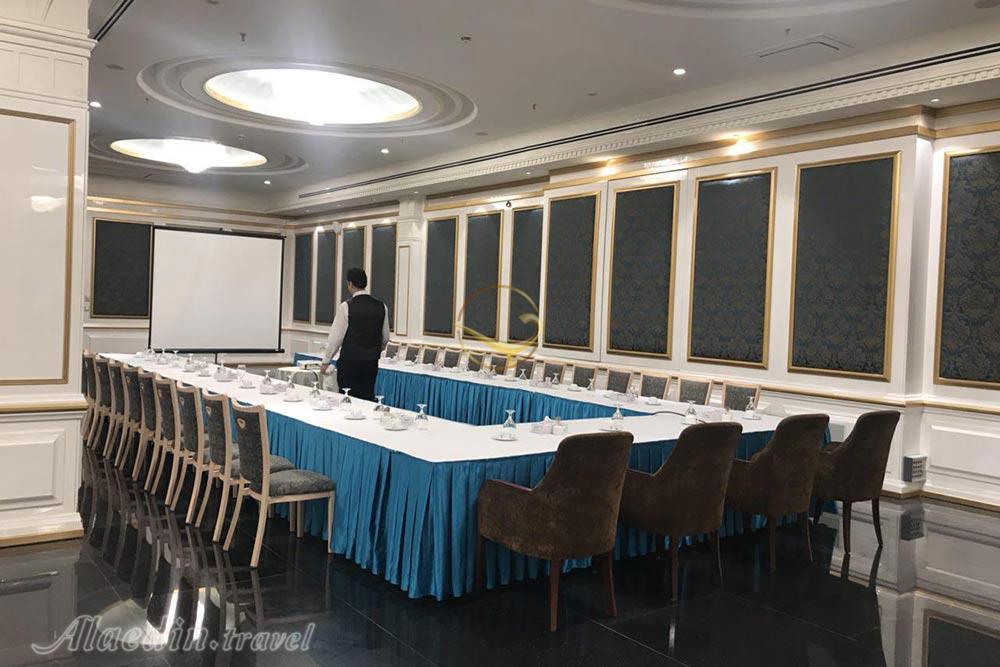 سالن پاسارگاد 2 هتل اسپیناس تهران | علاءالدین تراول