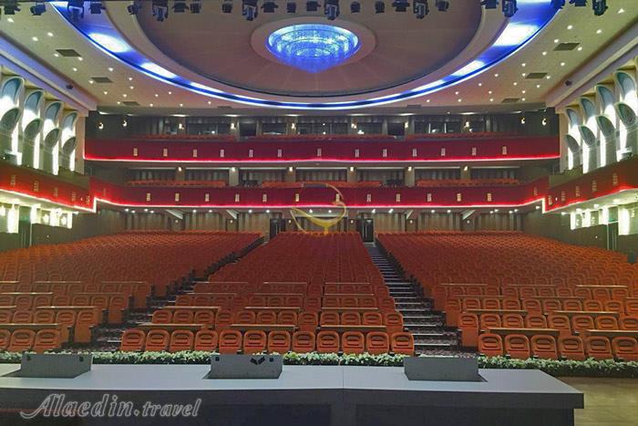 سالن تهران رویال هال هتل اسپیناس پالاس تهران | علاءالدین تراول