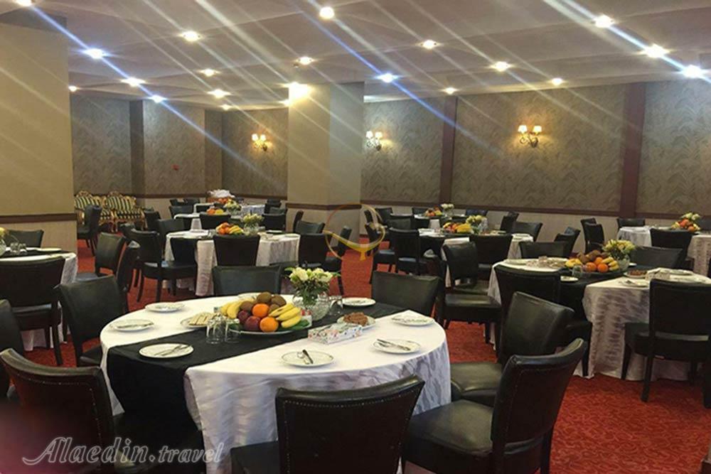 سالن های هتل پارسیان استقلال تهران | علاءالدین تراول