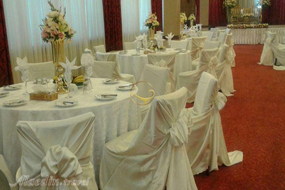 سالن یاس 1 هتل پارسیان استقلال تهران | علاءالدین تراول