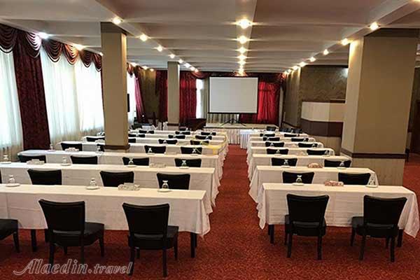 سالن یاس 2 هتل پارسیان استقلال تهران