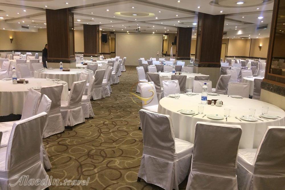 سالن صدف هتل بزرگ تهران | علاءالدین تراول