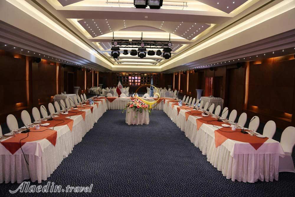 سالن های هتل هما تهران | علاءالدین تراول