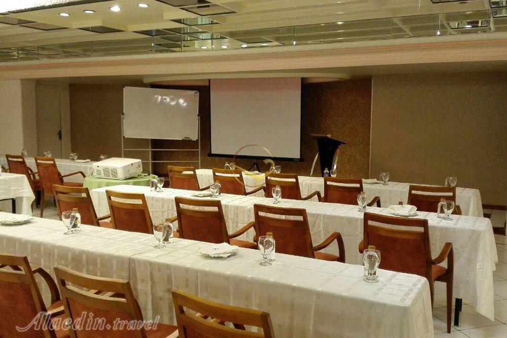 سالن آینه هتل هما تهران | علاءالدین تراول