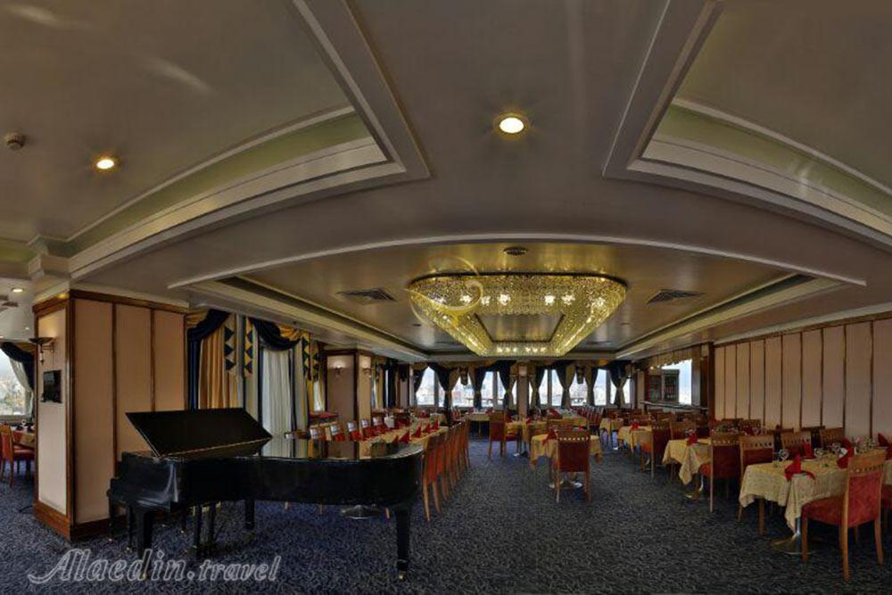 سالن هما کلاس هتل هما تهران | علاءالدین تراول