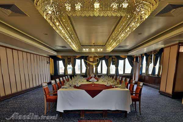 سالن هما کلاس هتل هما تهران