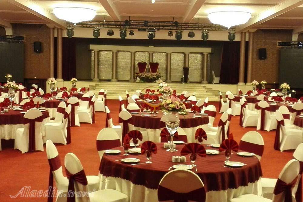 سالن زمرد هتل هما تهران | علاءالدین تراول