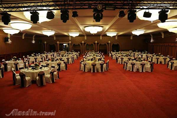 سالن زمرد هتل هما تهران