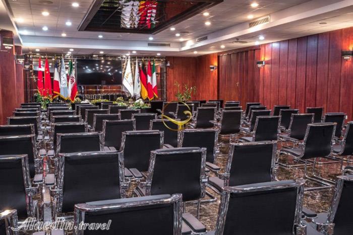 سالن های هتل هویزه تهران | علاءالدین تراول