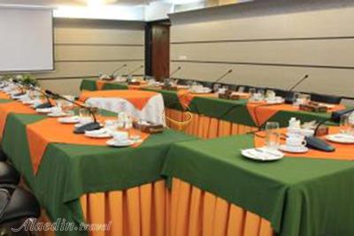 سالن هنر هتل هویزه تهران