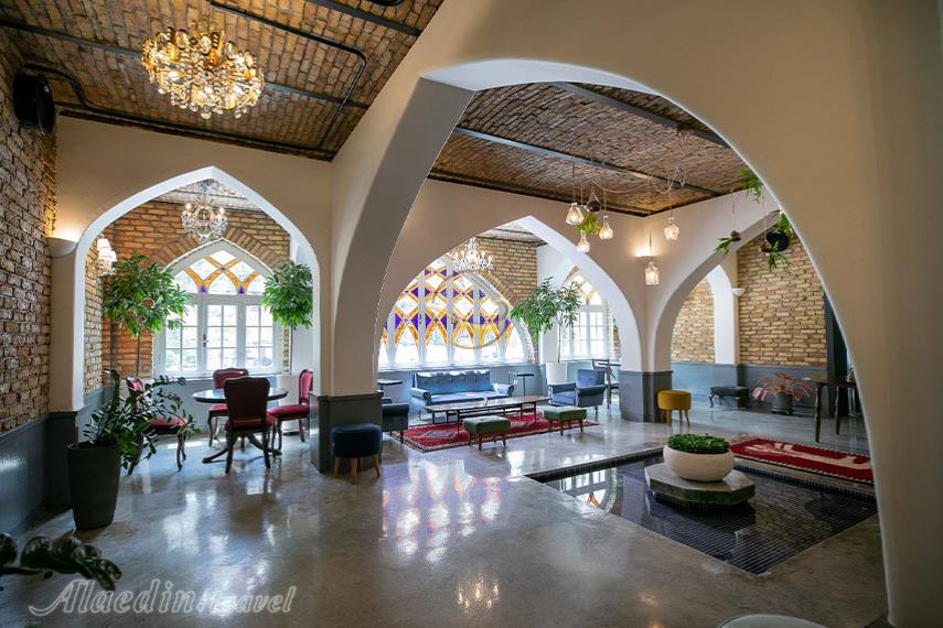 سالن نگاه کارمان | علاالدین تراول