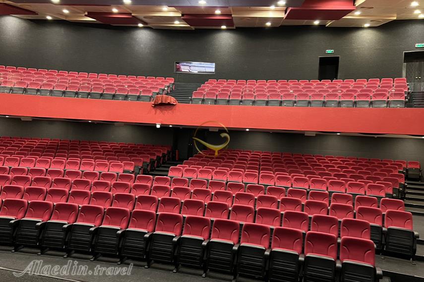 سالن آمفی تئاتر ساختمان شماره دو محک | علاالدین تراول