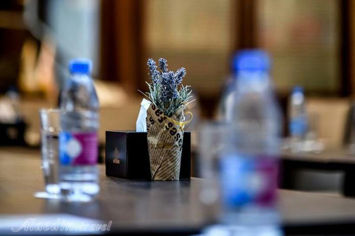 سالن بزرگ هتل نیلو تهران | علاءالدین تراول