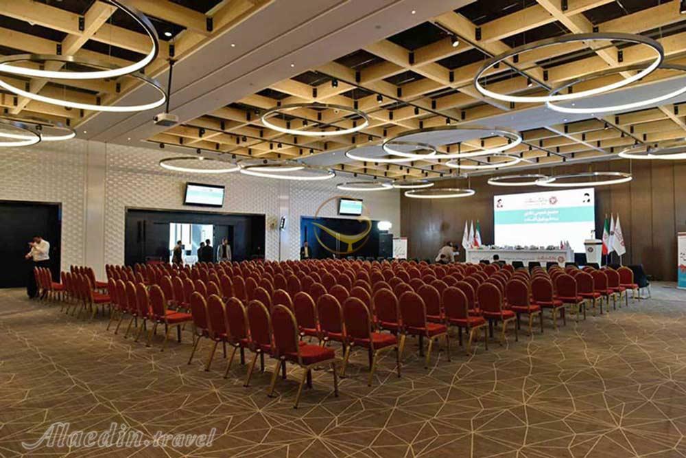 سالن پارادایس هتل نووتل تهران | علاءالدین تراول