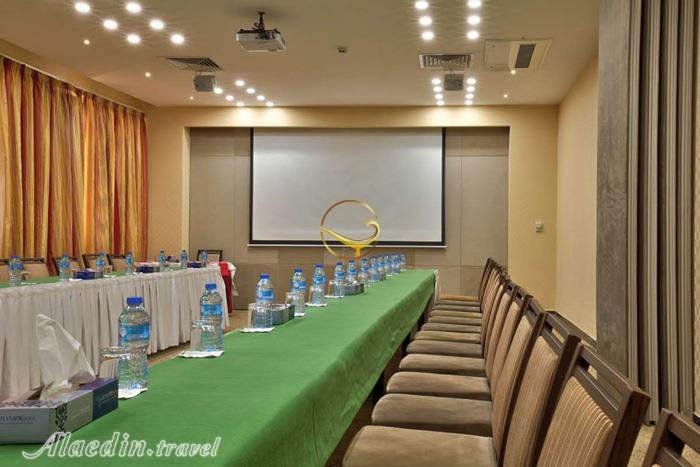 سالن های هتل المپیک تهران | علاءالدین تراول