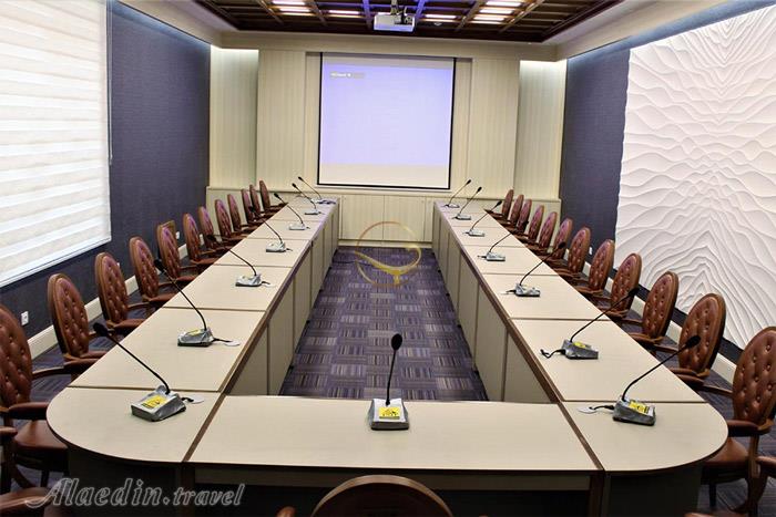 سالن کنفرانس حافظ هتل المپیک تهران | علاءالدین تراول