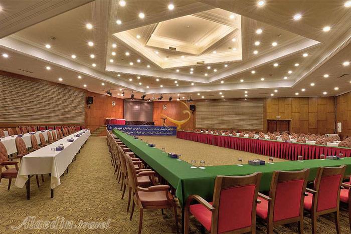 سالن هگمتانه هتل المپیک تهران | علاءالدین تراول