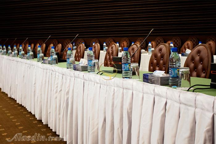 سالن هگمتانه هتل المپیک تهران | علاءالدین تراول