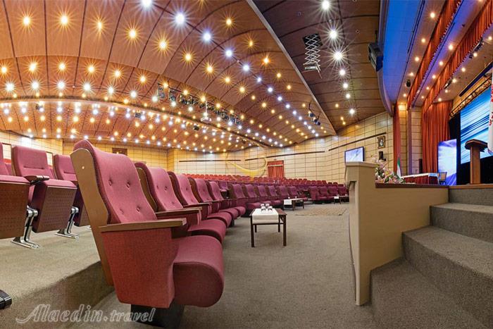 سالن همایش های بین المللی هتل المپیک تهران | علاءالدین تراول