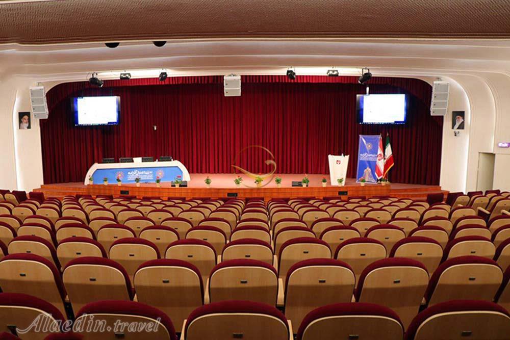 سالن احمدی نیا هتل قلب تهران | علاءالدین تراول