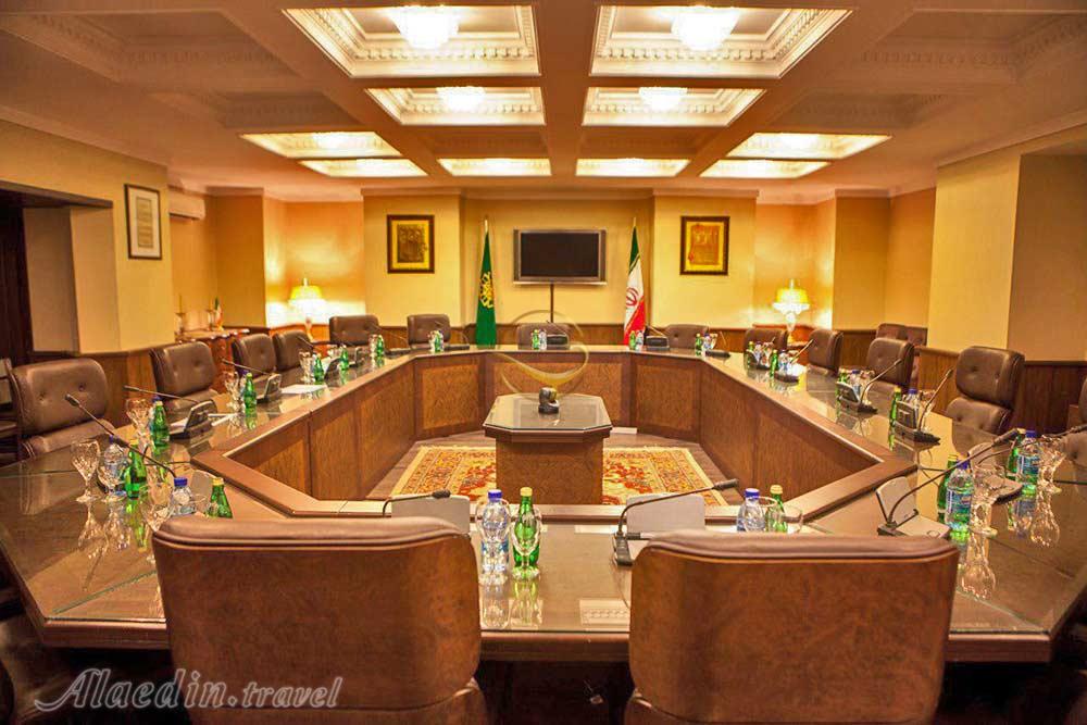 مرکز همایش‌های بین‌المللی رایزن | علاءالدین تراول