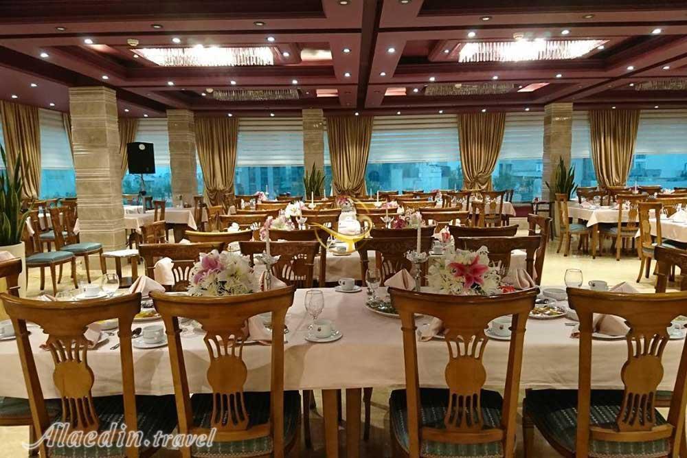 سالن های هتل سیمرغ تهران | علاءالدین تراول