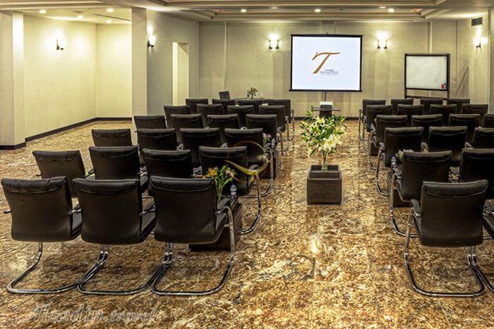 سالن کنفرانس هتل طوبی | علاءالدین تراول