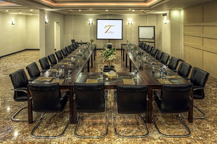 سالن کنفرانس هتل طوبی | علاءالدین تراول