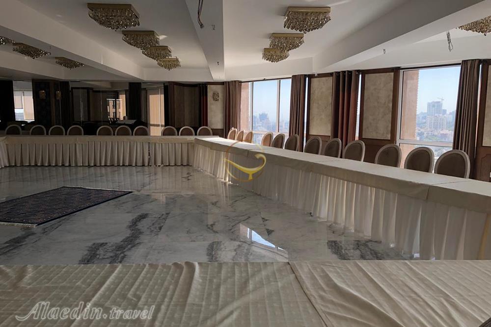 اتاق کنفرانس هتل ویستریا تهران | علاءالدین تراول