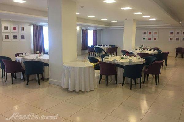 سالن ارغوان هتل ارگ جدید یزد