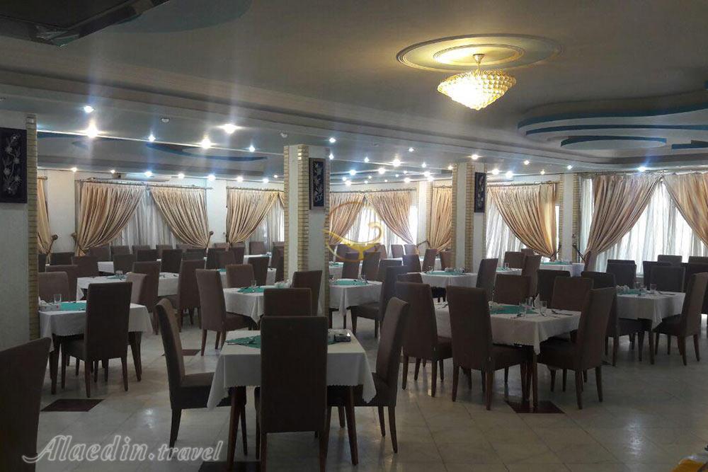 سالن ارکیده هتل جهانگردی یزد | علاءالدین تراول