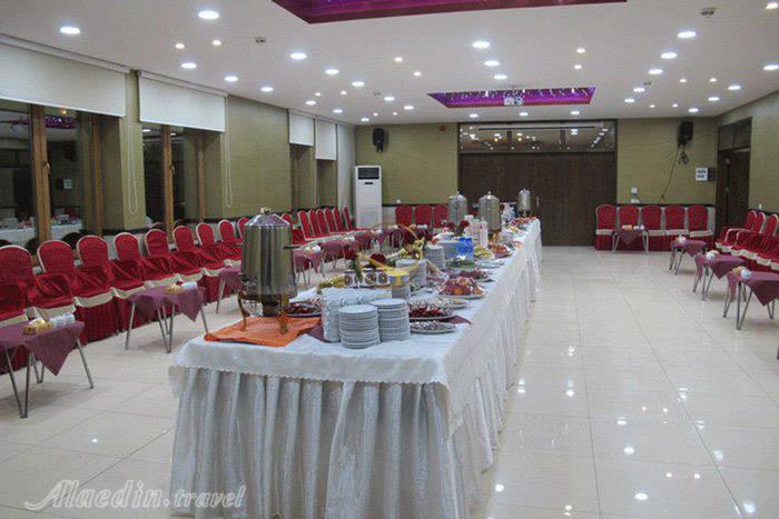 سالن های هتل پارسیان صفائیه یزد | علاءالدین تراول