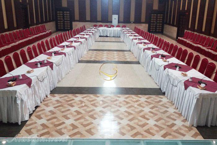 سالن های هتل پارسیان صفائیه یزد | علاءالدین تراول