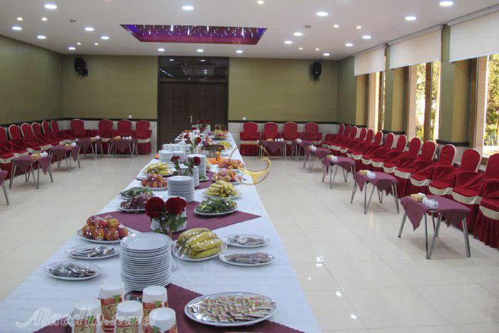سالن حافظ هتل پارسیان صفائیه یزد
