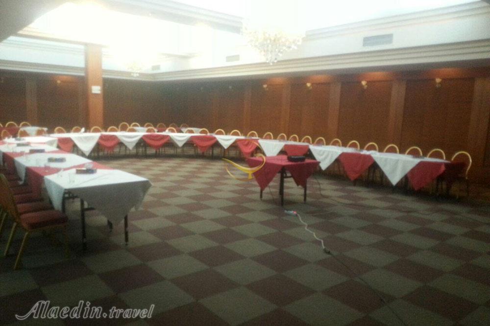 سالن های هتل بزرگ زنجان | علاءالدین تراول