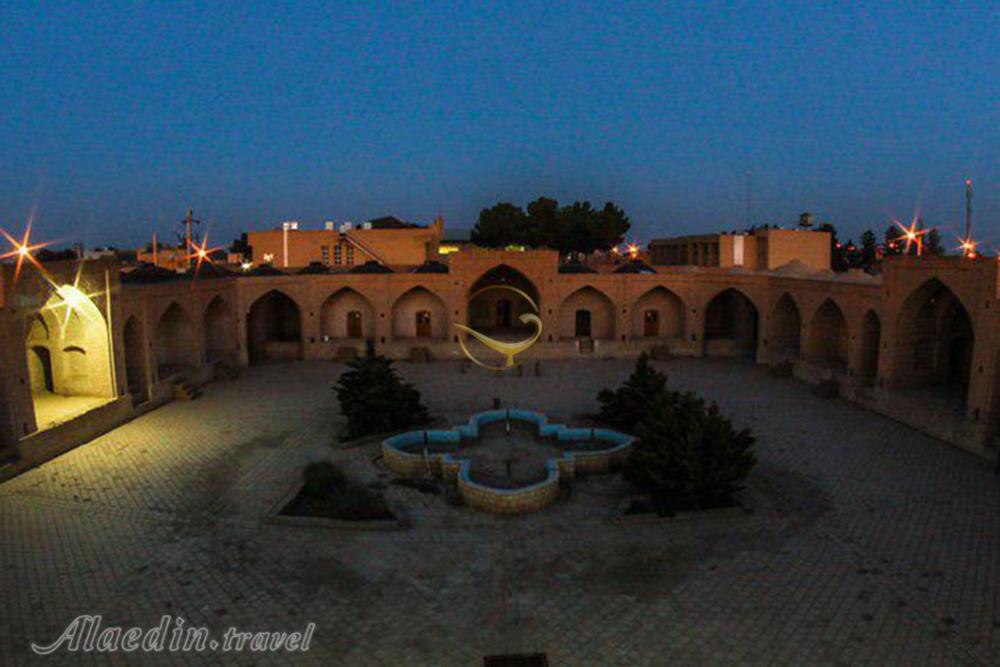 تور کویر ابوزیدآباد یک روزه | علاءالدین تراول