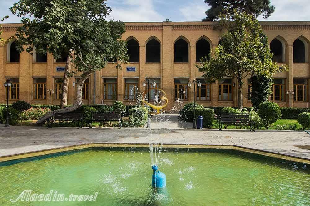 مدرسه دارالفنون تهران | علاءالدین تراول