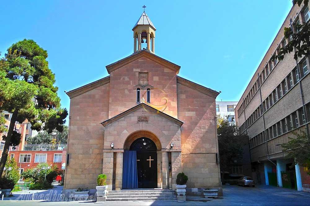 تور کلیساگردی تهرانگردی یک روزه | علاءالدین تراول