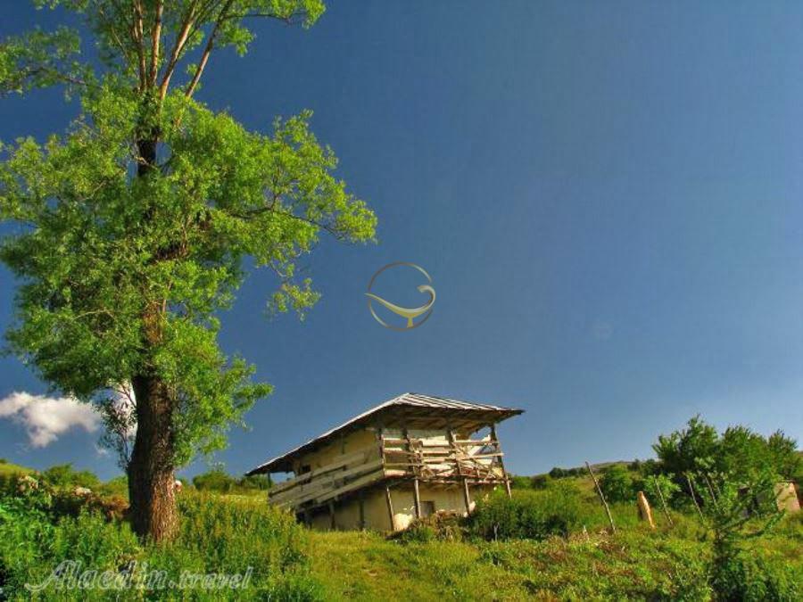 تور جهان نما؛ از تخت میرزا تا برج رادکان | علاءالدین تراول