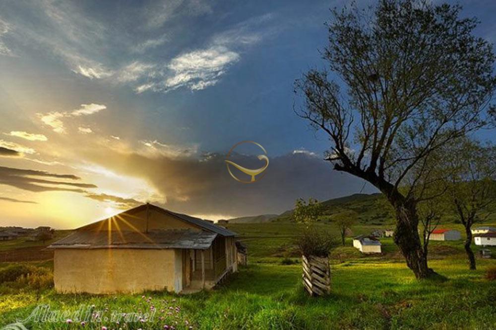 تور جهان نما؛ از تخت میرزا تا برج رادکان | علاءالدین تراول