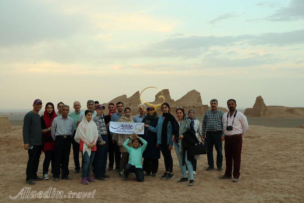 همسفران علاءالدین در کویر شهداد کرمان | علاءالدین تراول