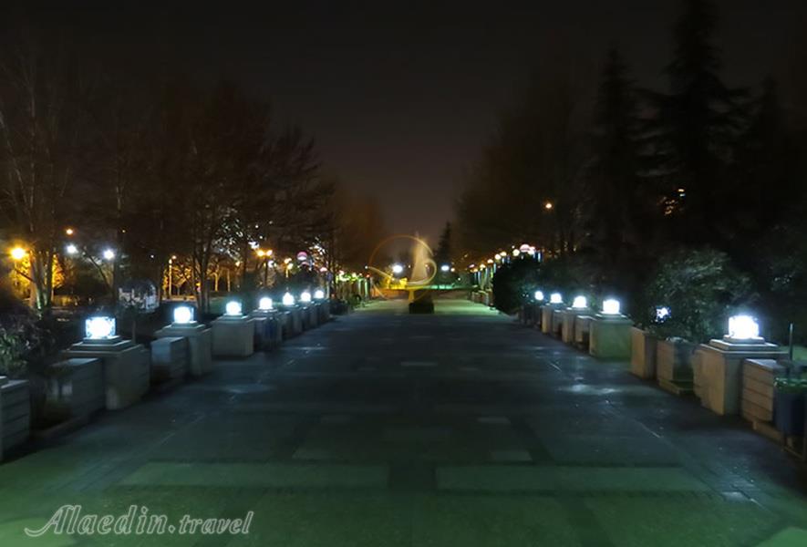 بوستان گفت و گو 