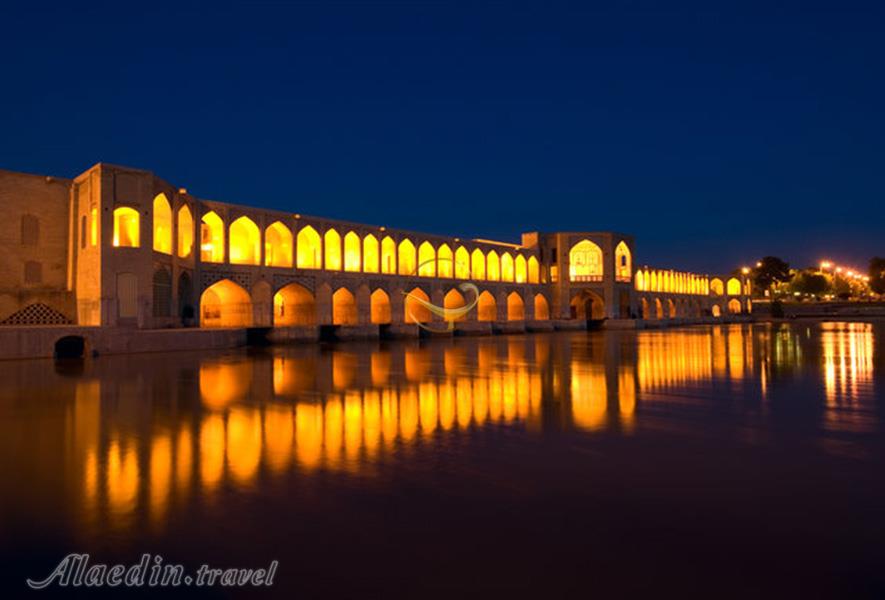 شب گردی در اصفهان
