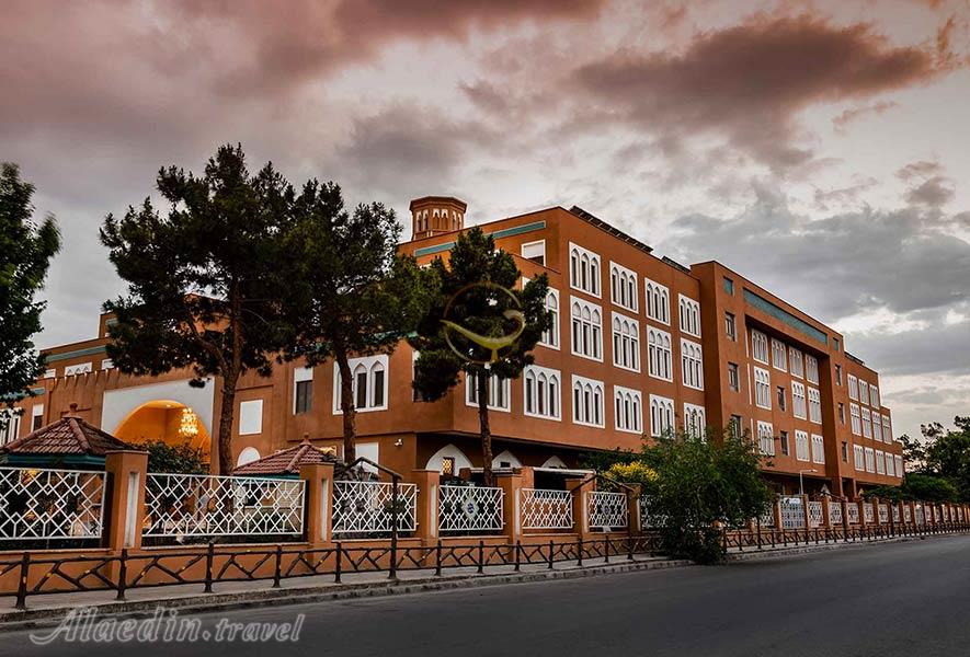 امکانات هتل صفاییه یزد