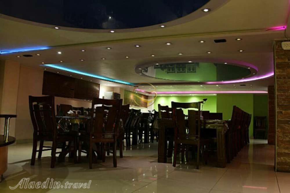رستوران هتل مازرون قائمشهر | علاءالدین تراول