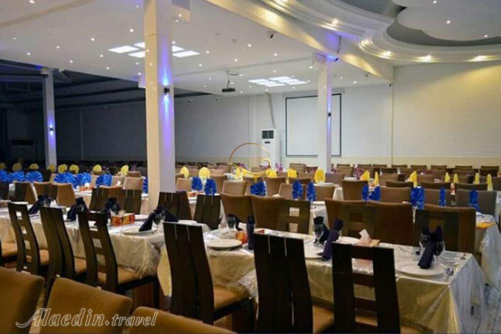 رستوران هتل دو ستاره اسپادانا کیش | علاءالدین تراول