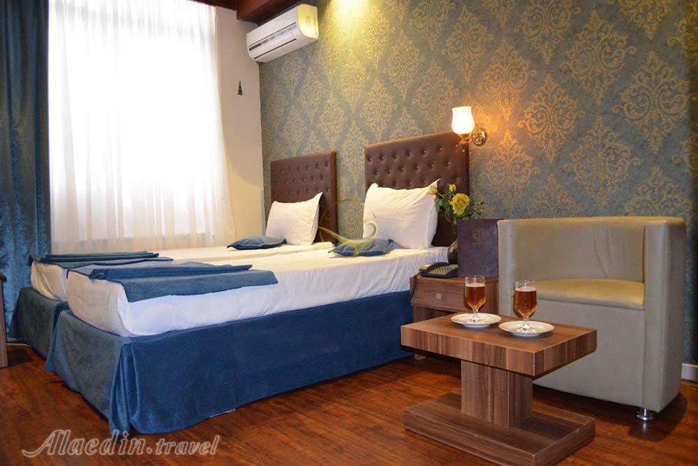 اتاق دو تخته هتل سه ستاره جواهری مشهد | علاءالدین تراول